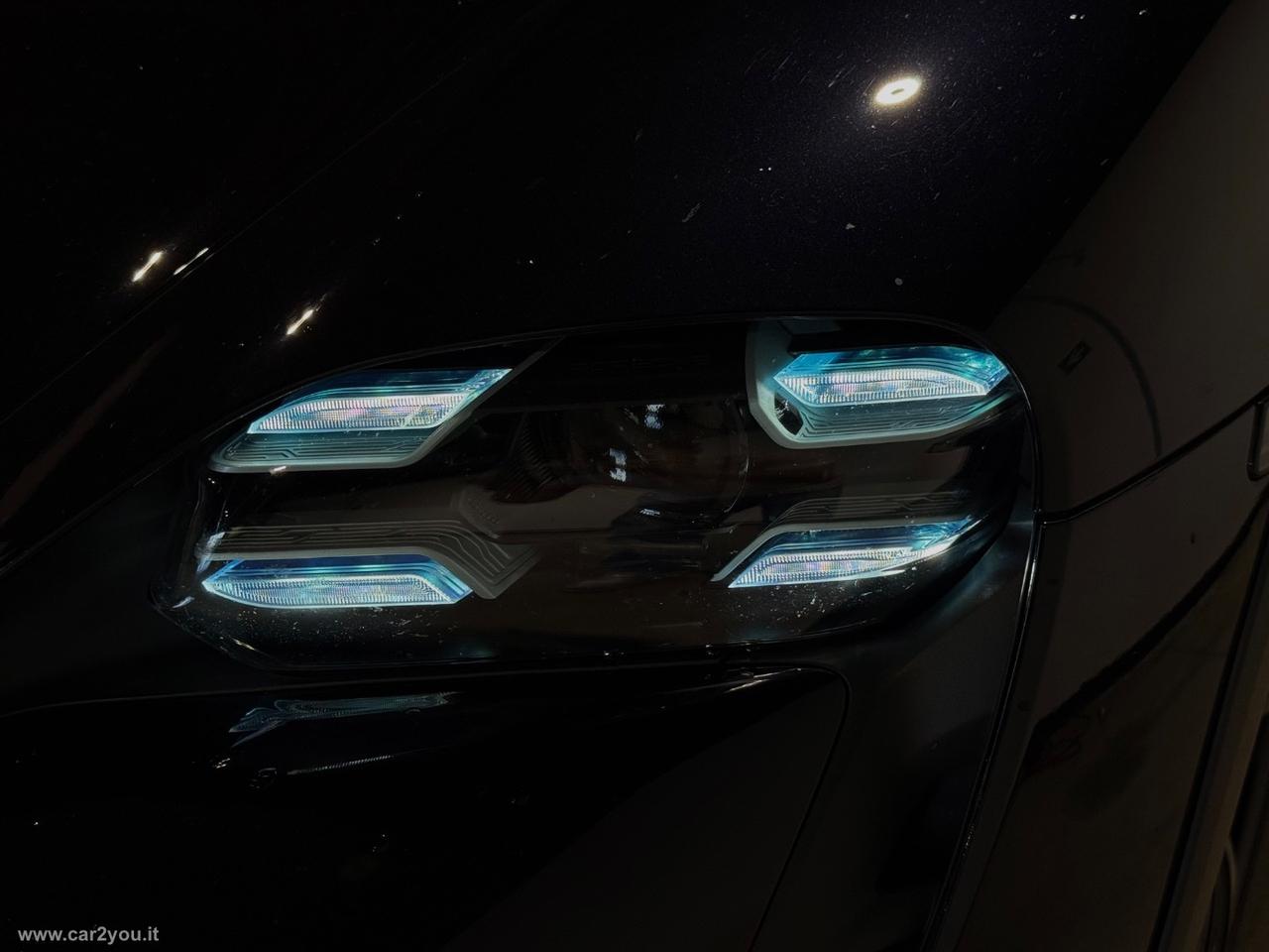 PORSCHE Taycan 4 Cross Turismo