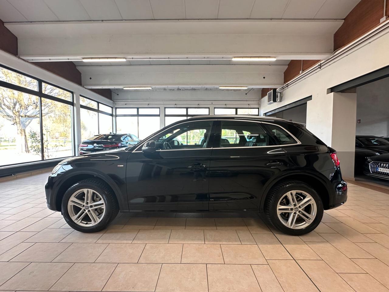 AUDI Q5 40TDI QUATTRO S-TRONIC S-LINE PLUS *MATRIX*NAVI*
