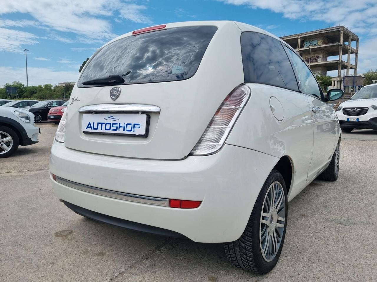 Lancia Ypsilon 1.2 Argento
