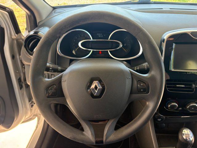 RENAULT Clio 1.2 75CV 5 porte Wave EURO 5 OK NEOPATENTATI