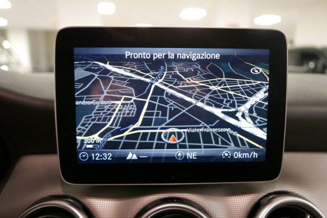 MERCEDES-BENZ GLA 200 d Automatic Sport