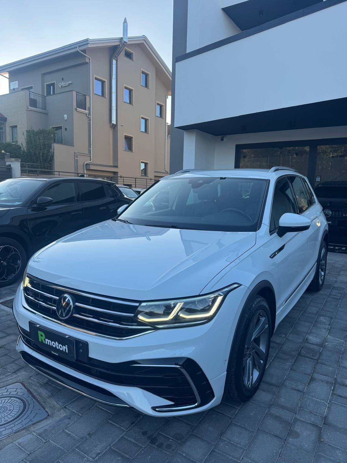Volkswagen Tiguan 2.0 TDI 150 CV SCR DSG R-Line