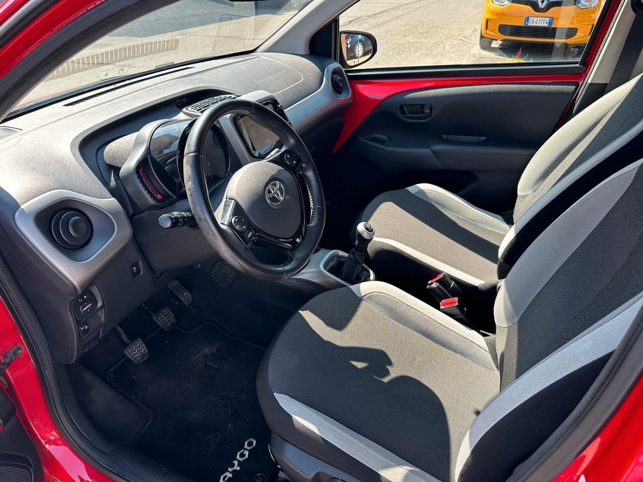 Toyota Aygo 1.0 VVT-i 69 CV 5 porte x-clusiv