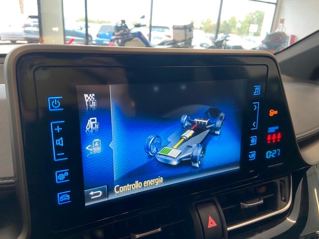 Toyota C-HR TREND 1.8 Hybrid E-CVT