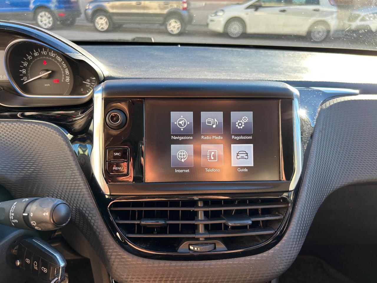 Peugeot 2008 BlueHDi 100 S&S Black Matt