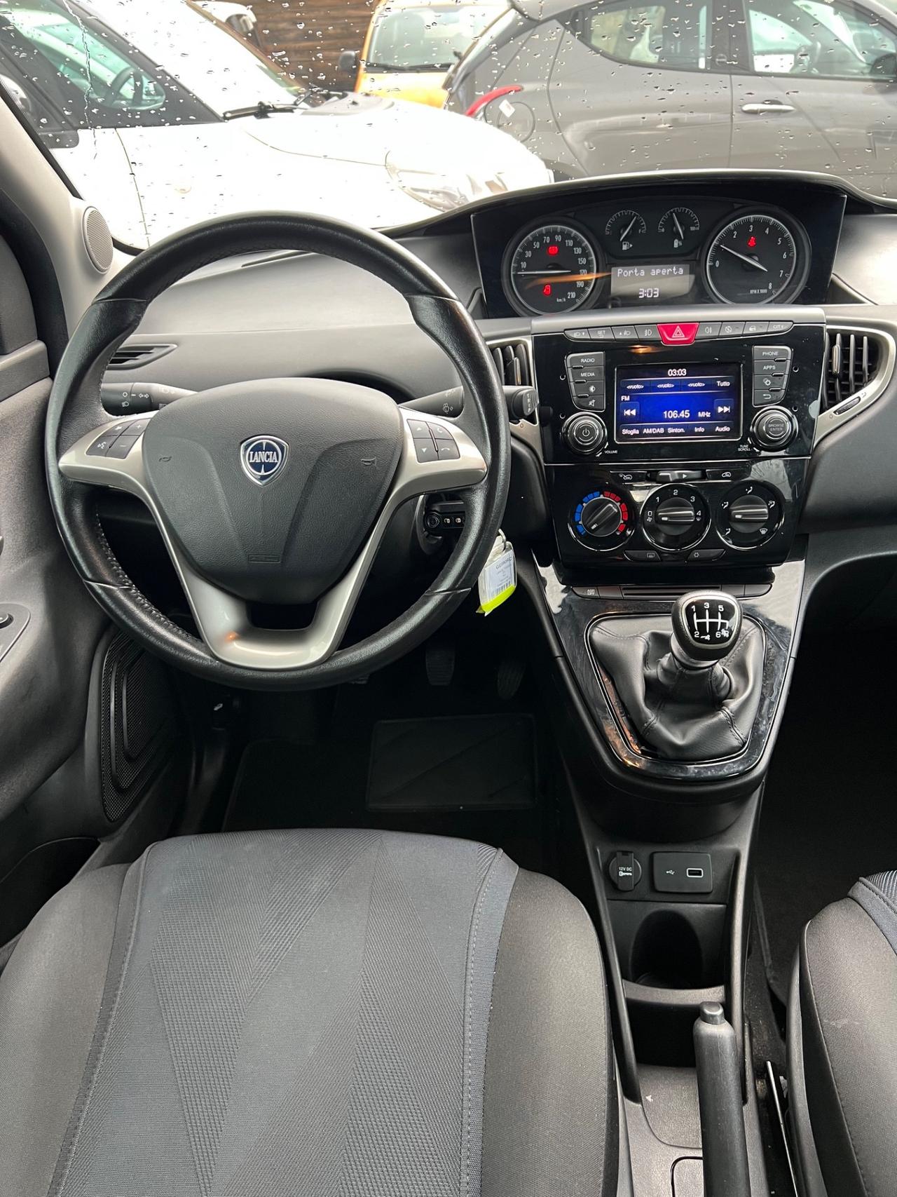 Lancia Ypsilon 1.0 FireFly 70cv 2021