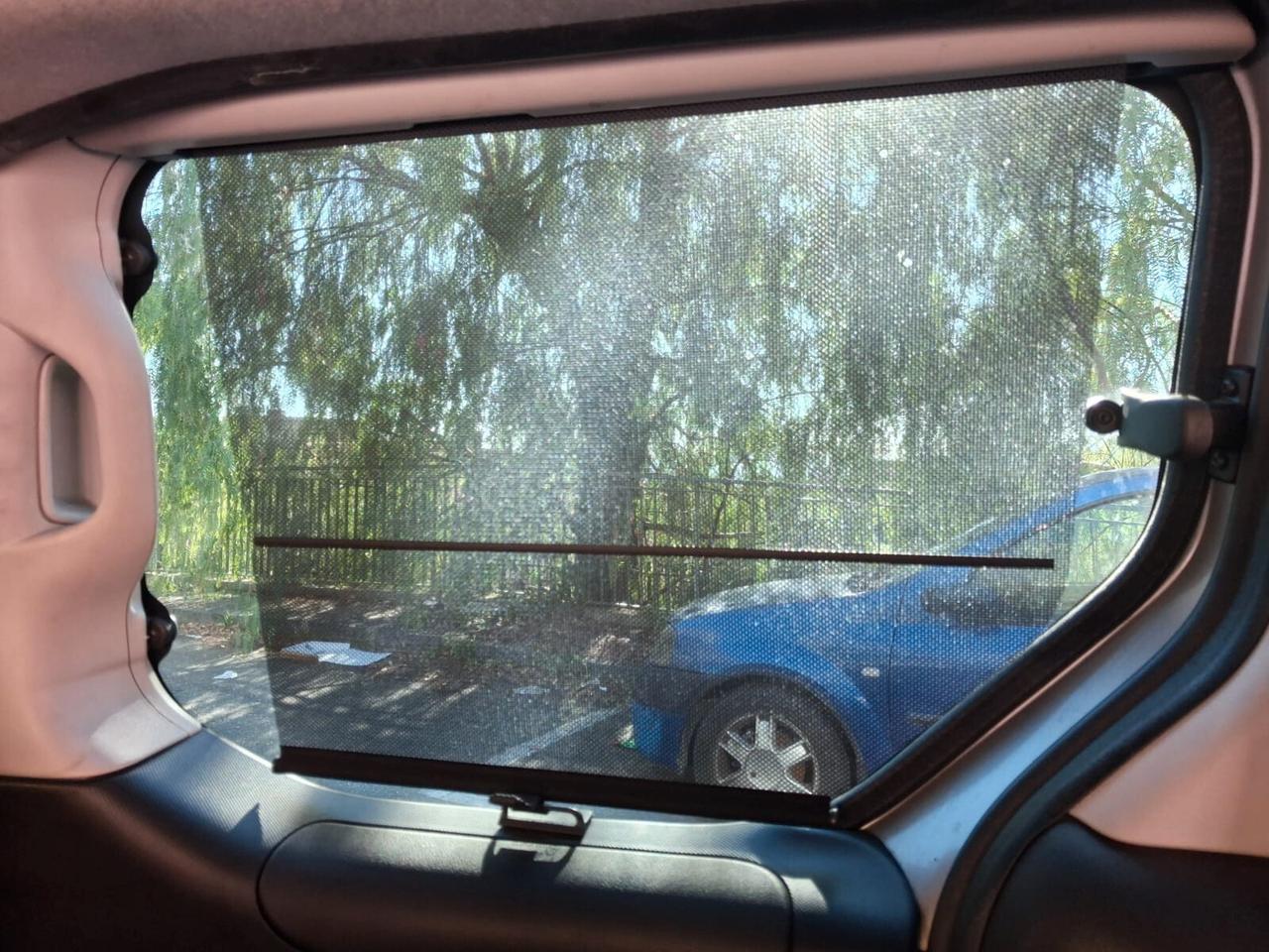 Peugeot Partner Pianale ribassato con rampa disabili in carrozzina