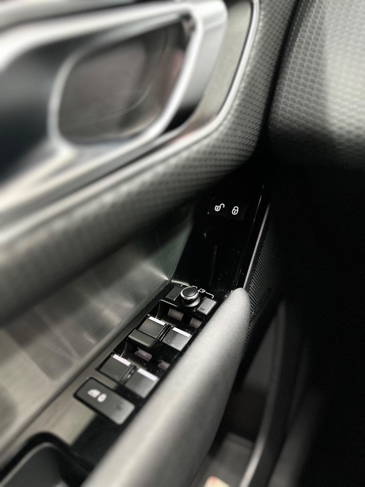 Land Rover Range Velar 2.0D I4 240 CV R-Dynamic HSE