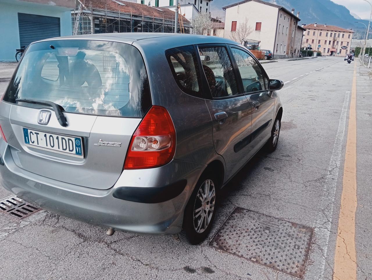 Honda Jazz 1.3 i-DSi 5p. S