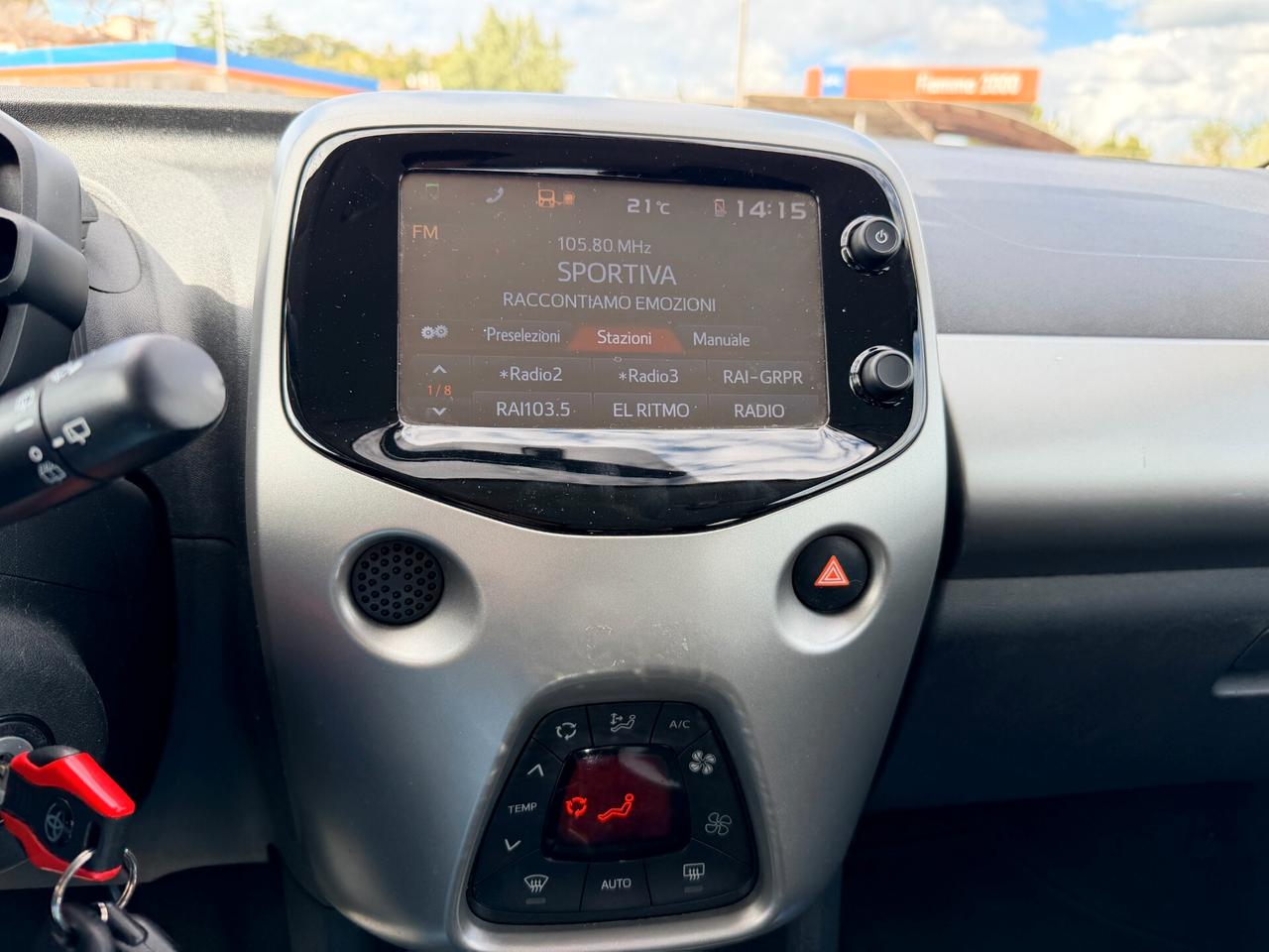 Toyota Aygo 1.0 VVT-i 69 CV 5 porte x-play 20 MILA KM!!!
