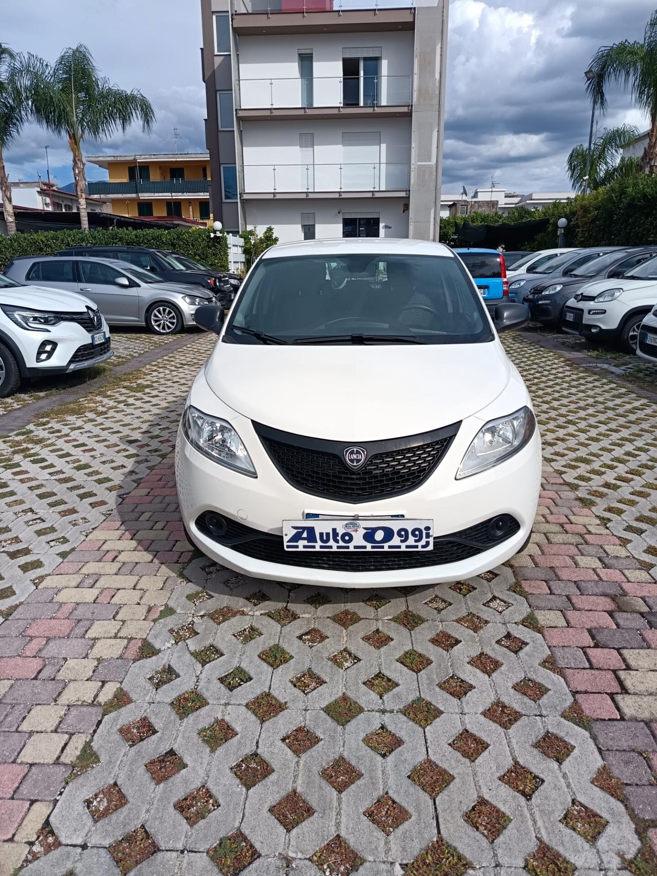 Lancia Ypsilon 1.2 69 CV 5 porte S&S Elefantino Blu