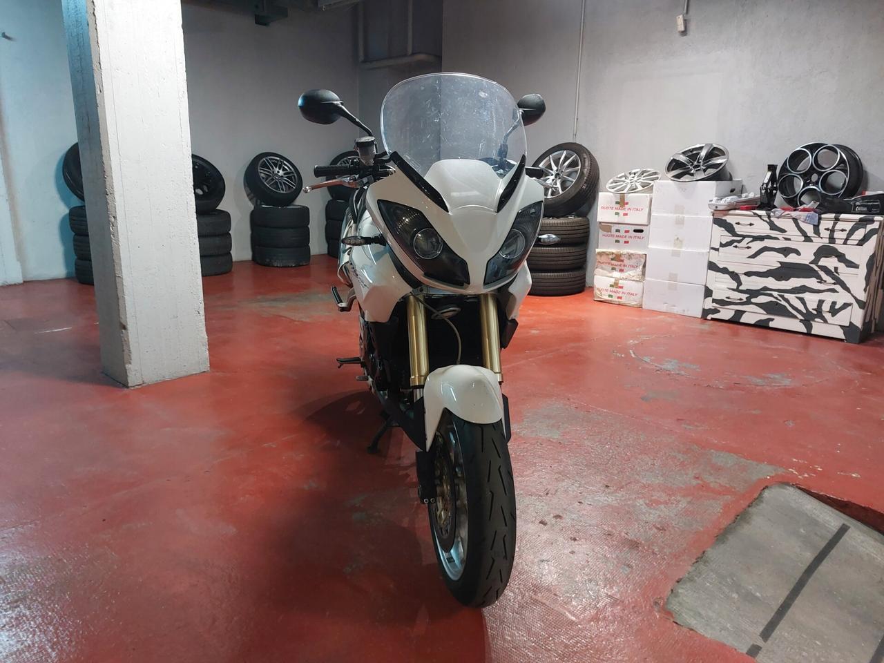 TRIUMPH TIGER 1050 TAGLIANDO PNEUMATICI NUOVI