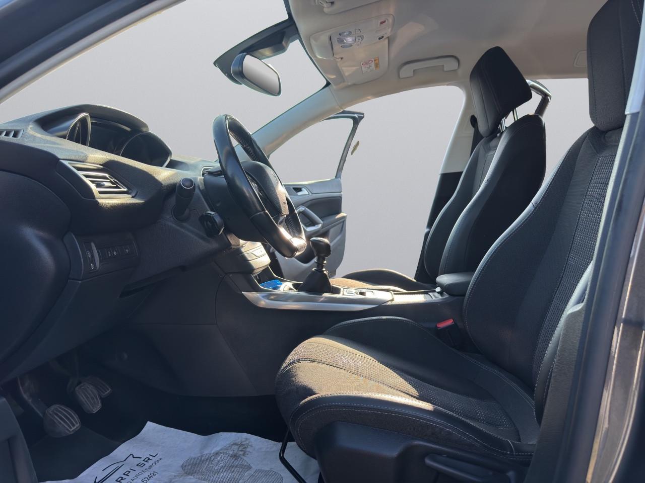 Peugeot 308 B.HDi 130 CV ALLURE -NAVI-XENO-SENSORI ANT/POST-E6D-CERCHI 17-VETRI PRIVACY-