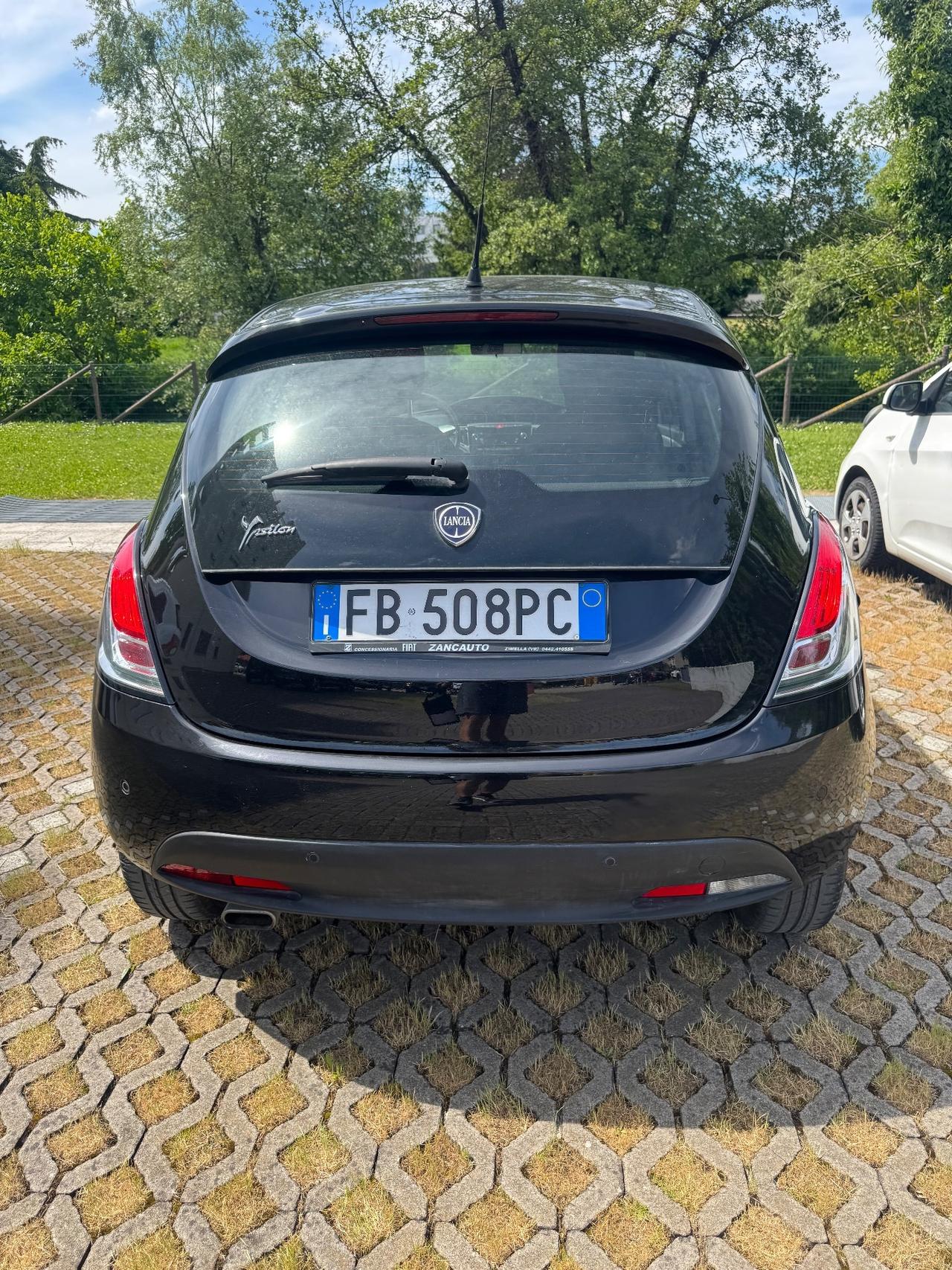 Lancia Ypsilon 1.2 69 CV 5 porte Gold