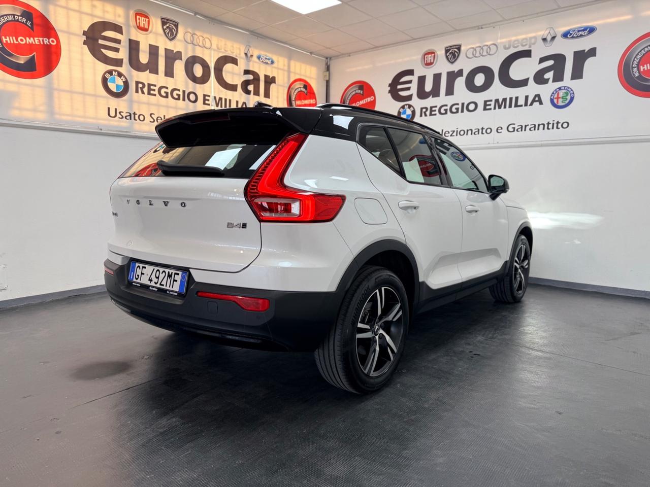 Volvo XC40 2.0 B4 mhev 197CV AWD Geartronic R-design 06/2021