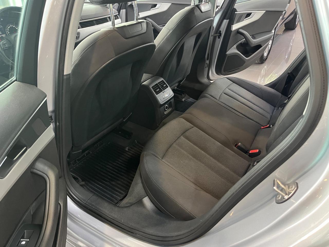 Audi A4 Avant 2.0 tdi Business 150cv s-tronic