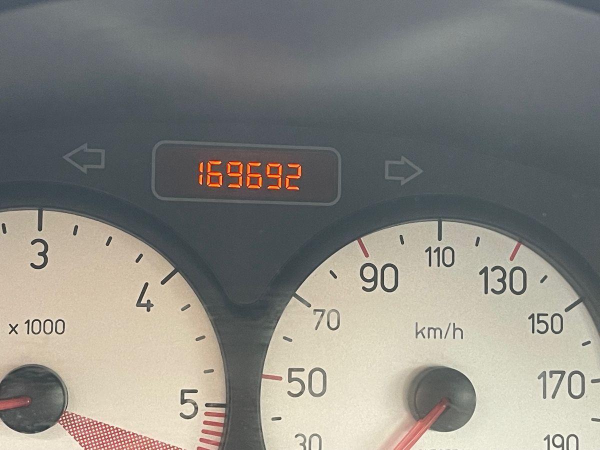 PEUGEOT - 206 - HDi 5p. Enfant Terrible