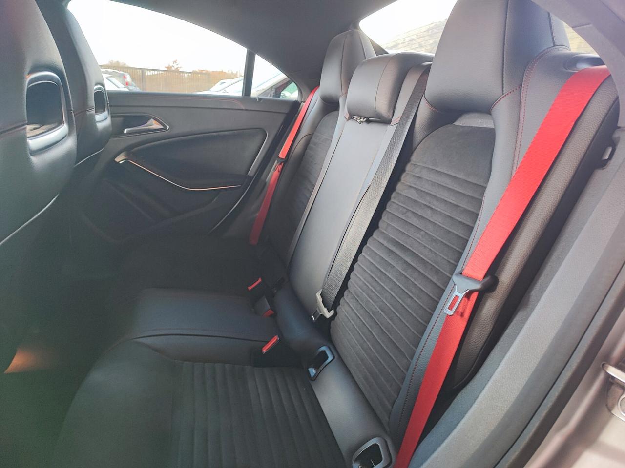 Mercedes-benz CLA 45 AMG 4Matic FULL+++