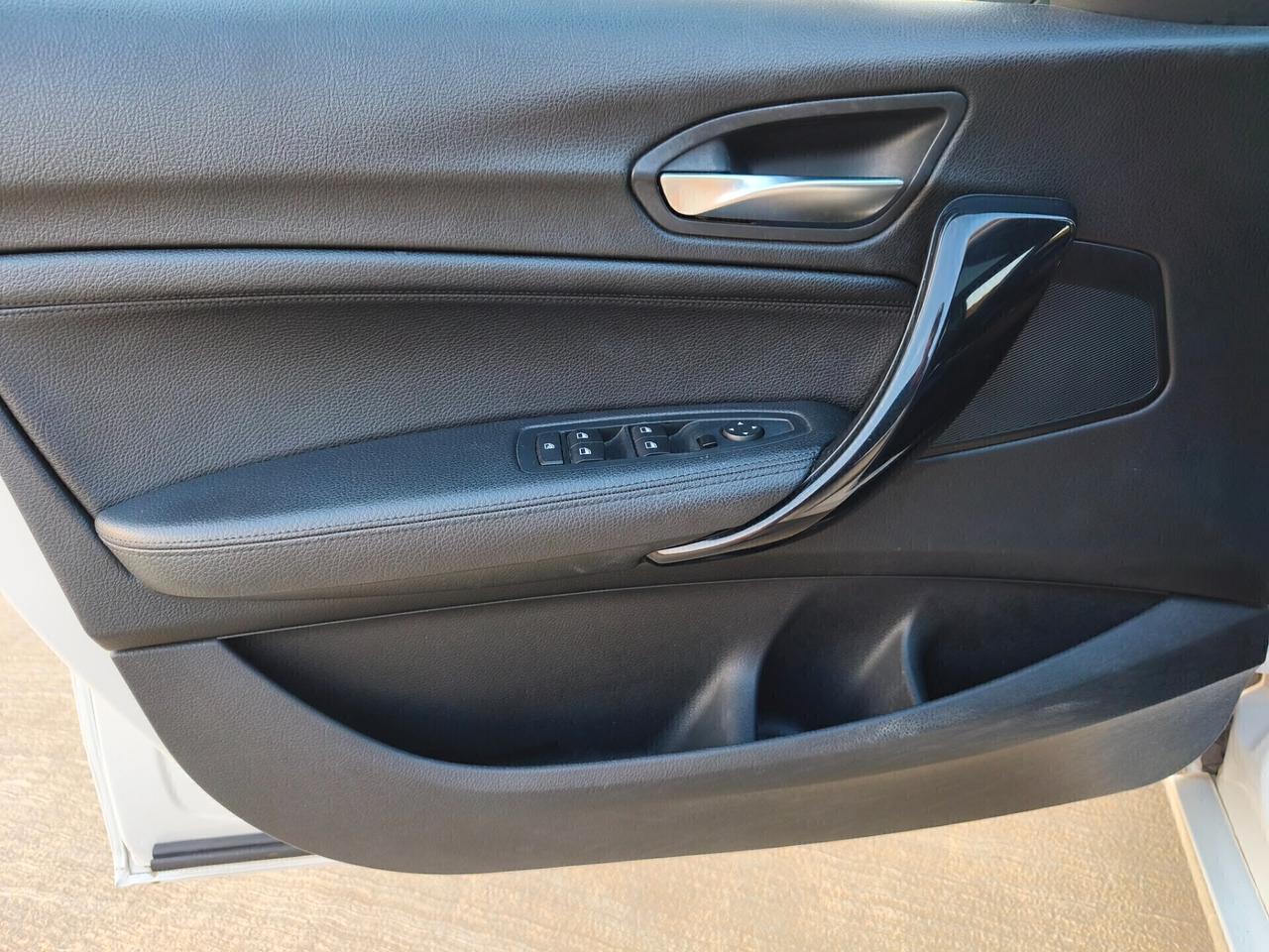 Bmw 118 118d 5p. Urban