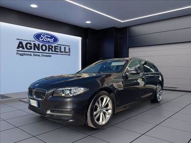 BMW 520d Touring Luxury 190cv del 2015