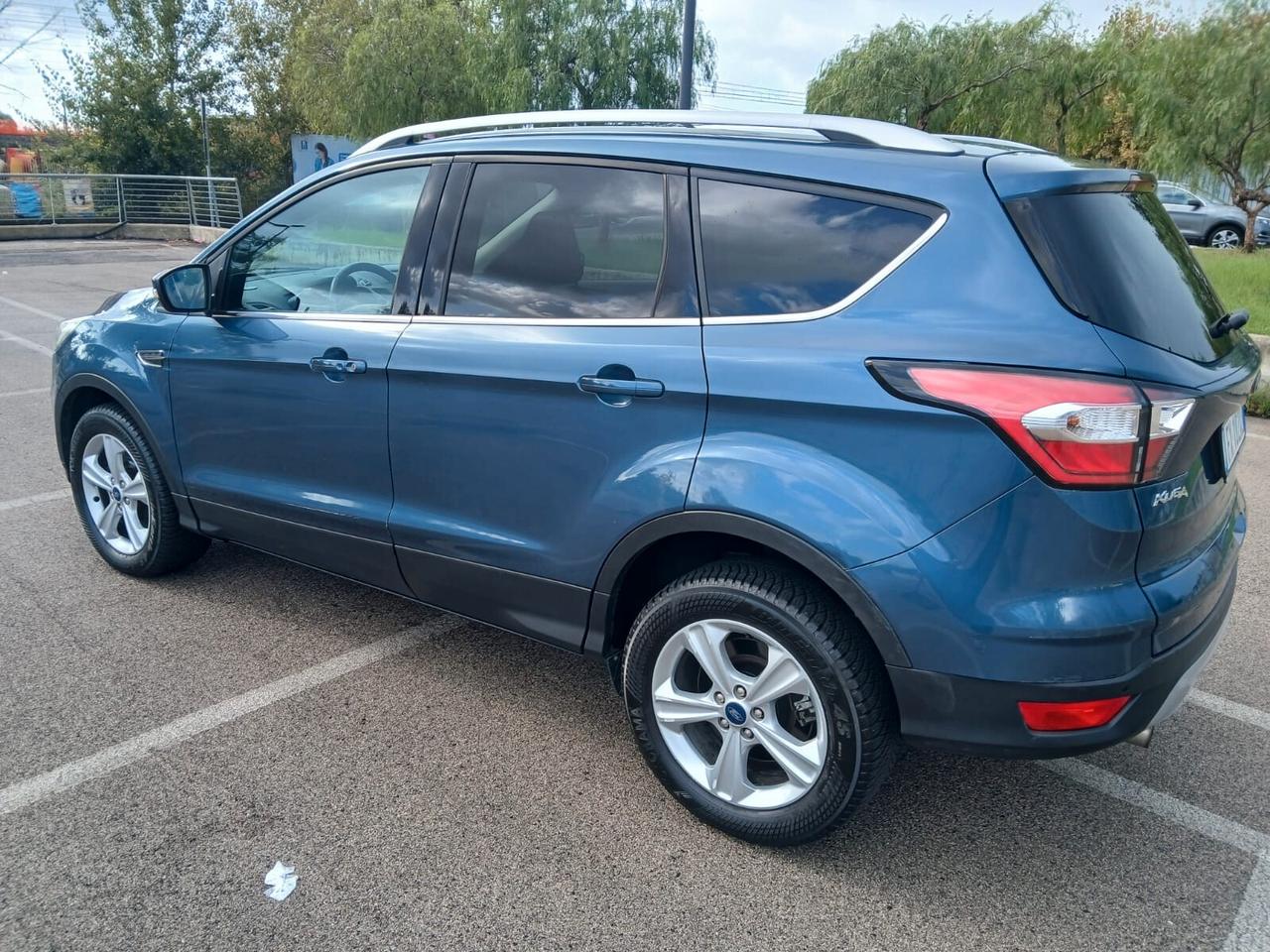 Ford Kuga 1.5 TDCI 120 CV S&S 2WD Business