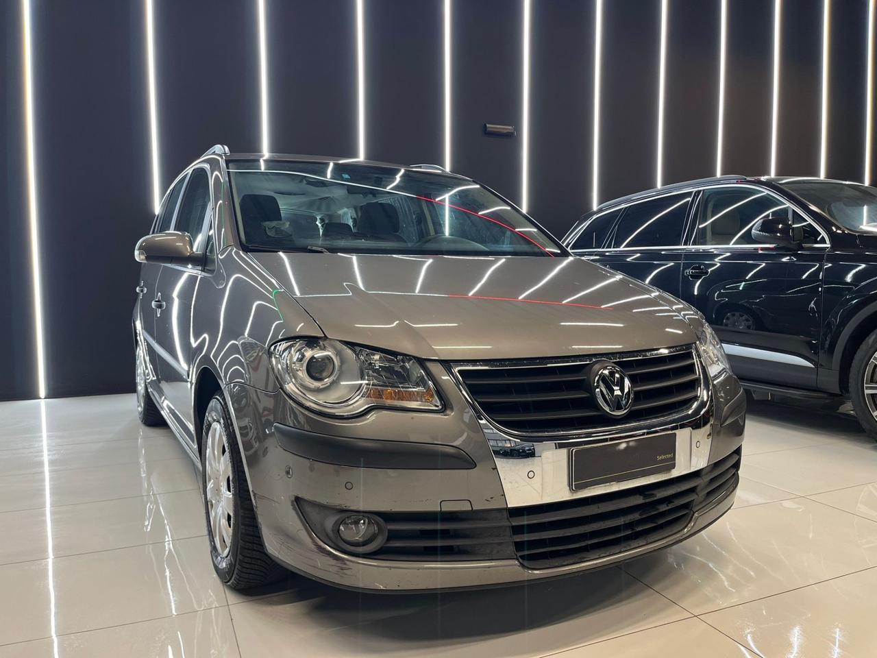 Volkswagen Touran 1.9 TDI 105CV Conceptline 7 POSTI UNICO PROPRIETARIO