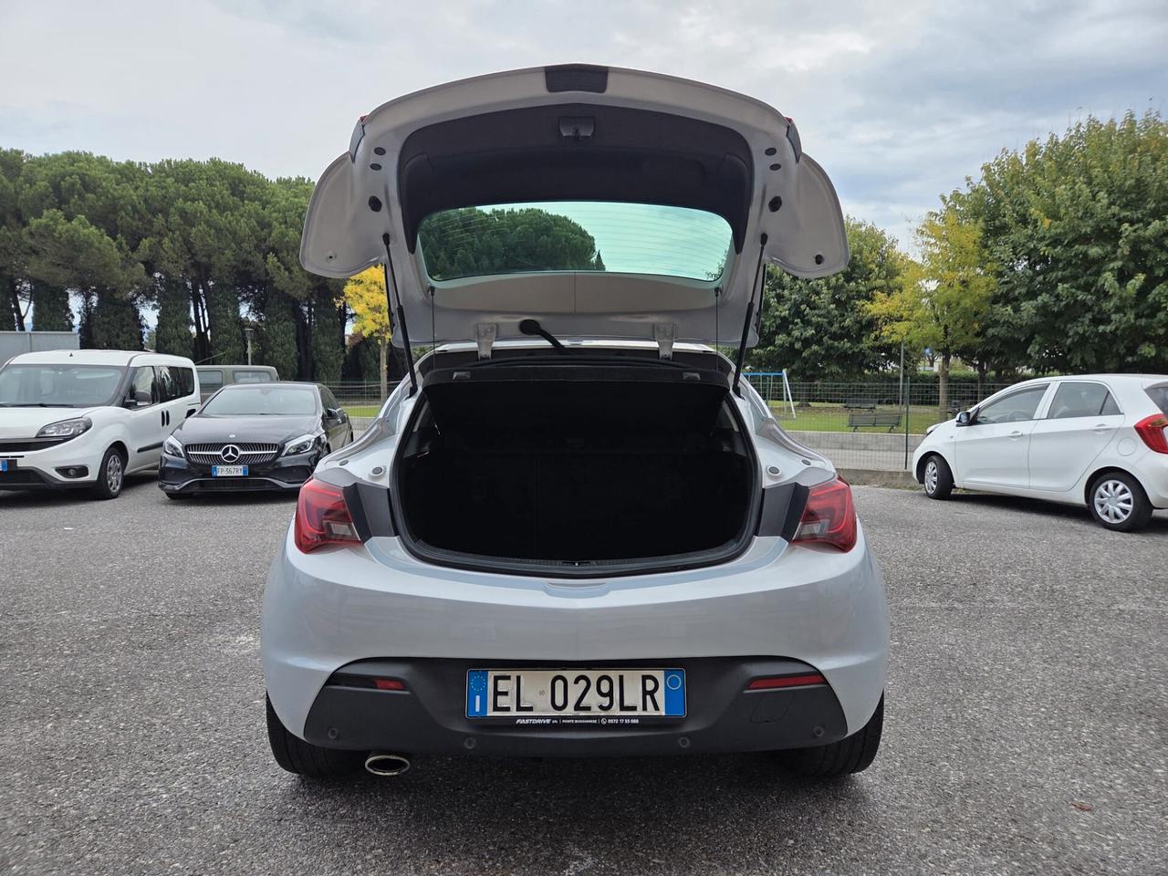 Opel Astra GTC 2.0 CDTI 165CV S&S 3 porte Cosmo S