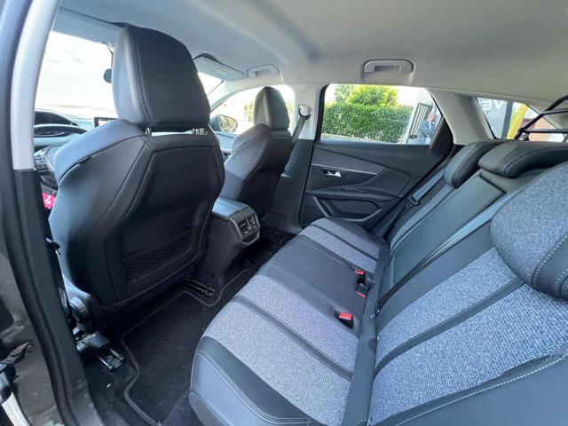 PEUGEOT 3008 PureTech Turbo 130 S&S Allure