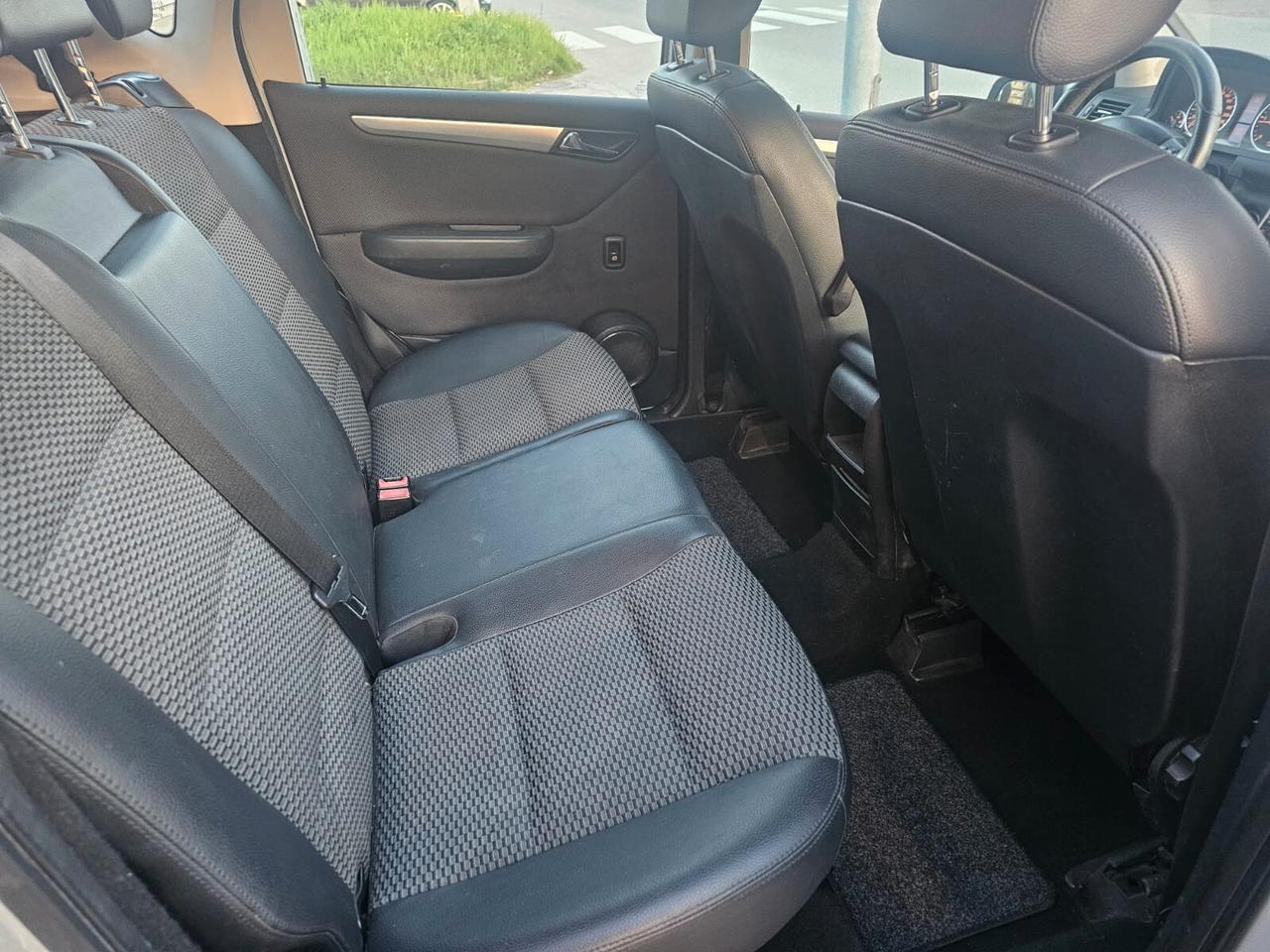 Mercedes-benz A 180 CDI 110cv Avantgarde*Pelle*Cerchi*Neop*