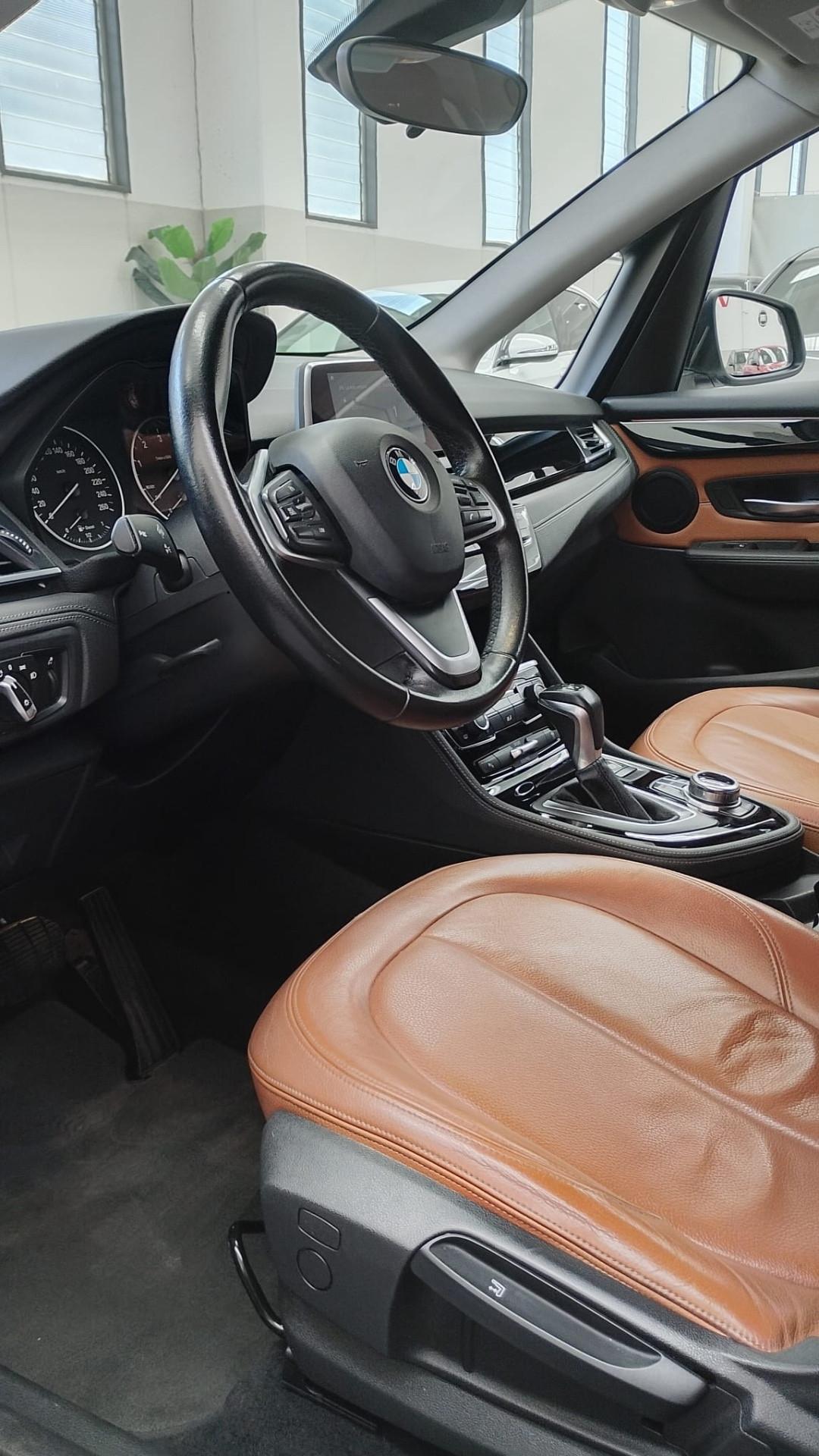 Bmw 2er Active Tourer 218d Luxury