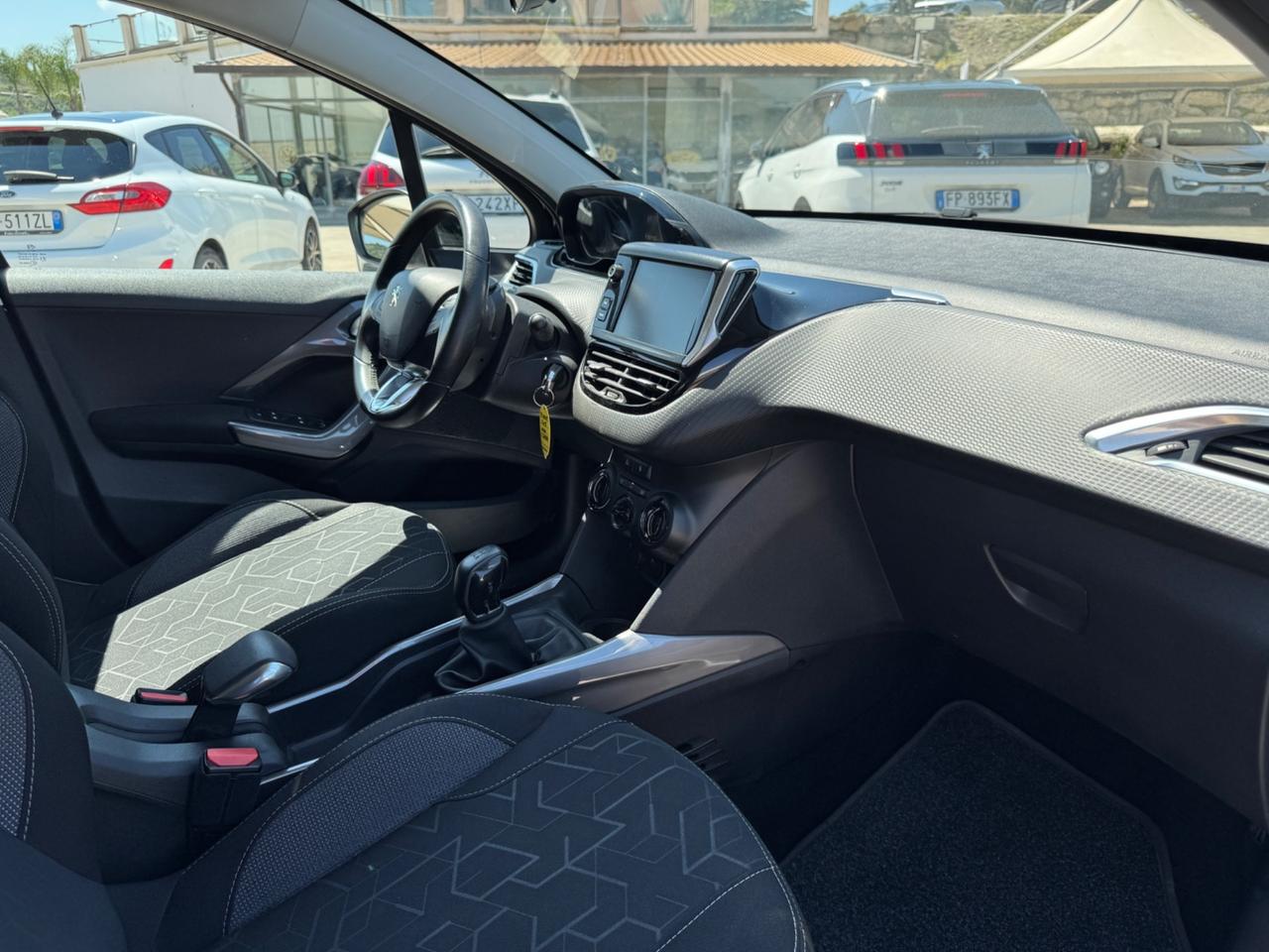 Peugeot 2008 1.6 BlueHDi 100 Allure