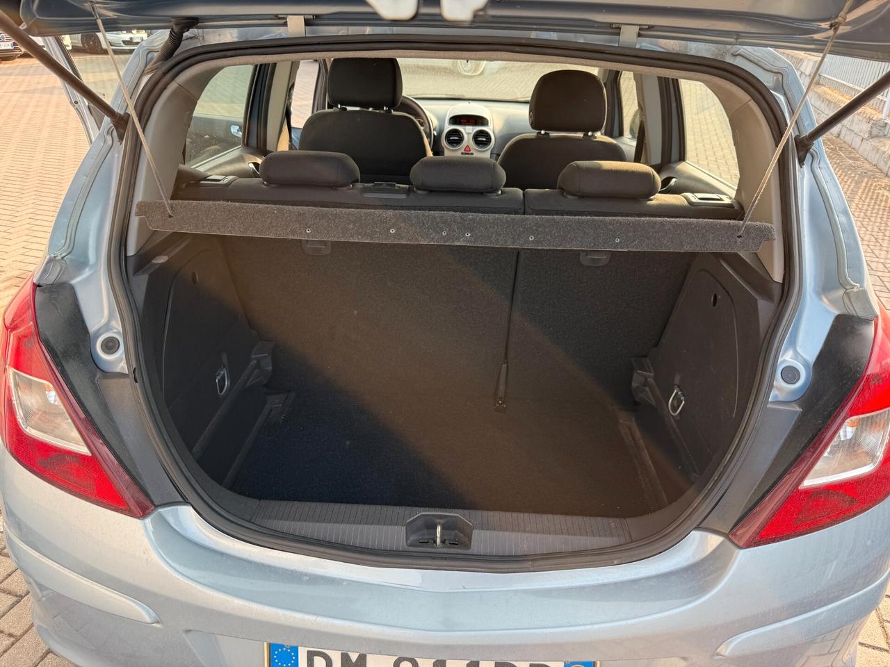 Opel Corsa 1.2 5 porte Enjoy
