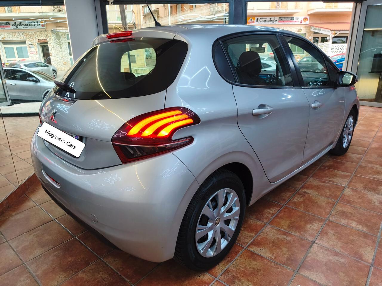 Peugeot 208 1.6 diesel BlueHDi 75CV 5 porte