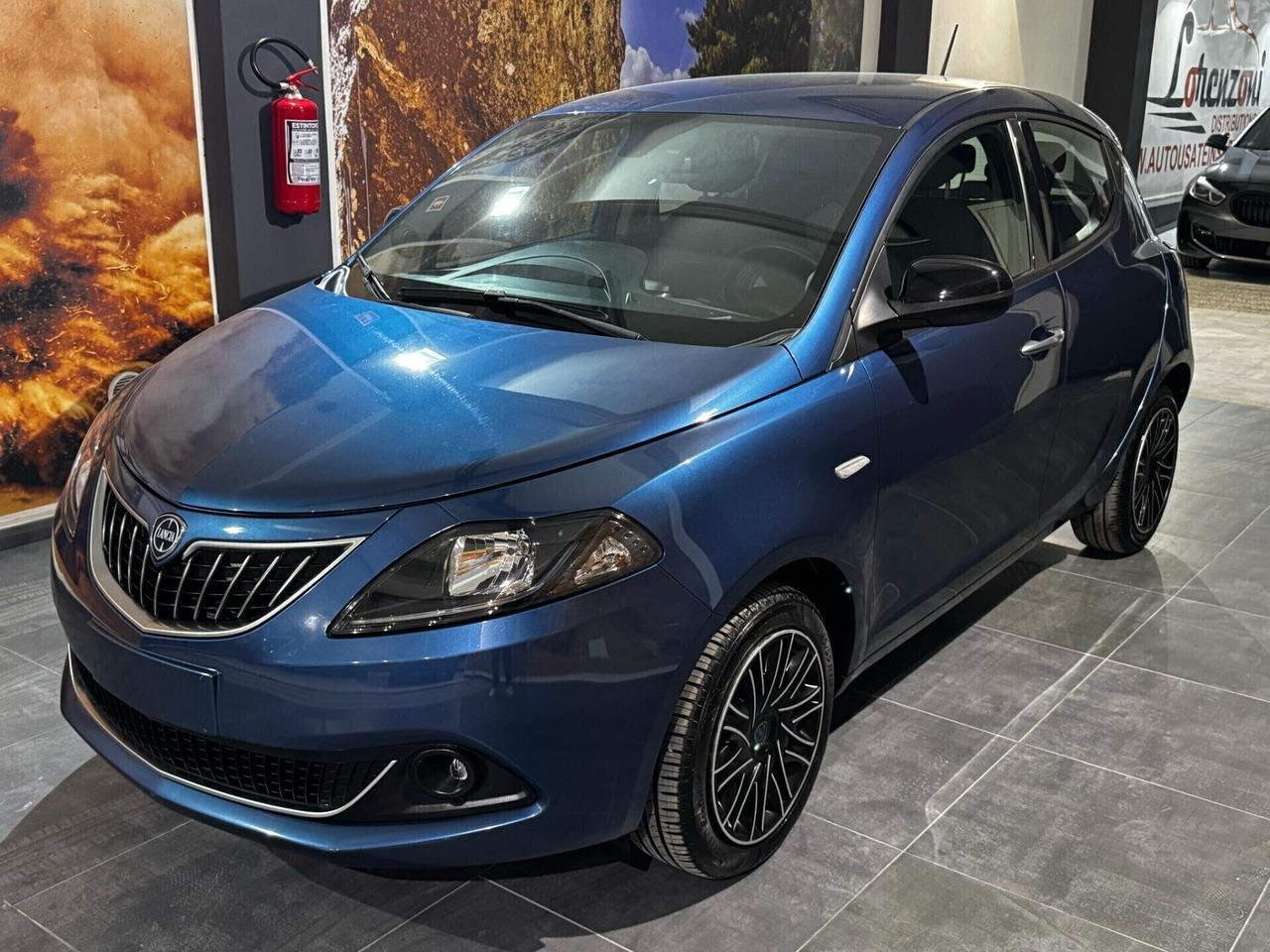 Lancia Ypsilon 1.0 FireFly 5 porte S&S Hybryd Gold