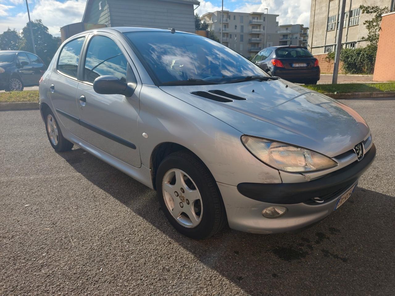Peugeot 206 1.1 Benz 55 Milà km 5 porte XT