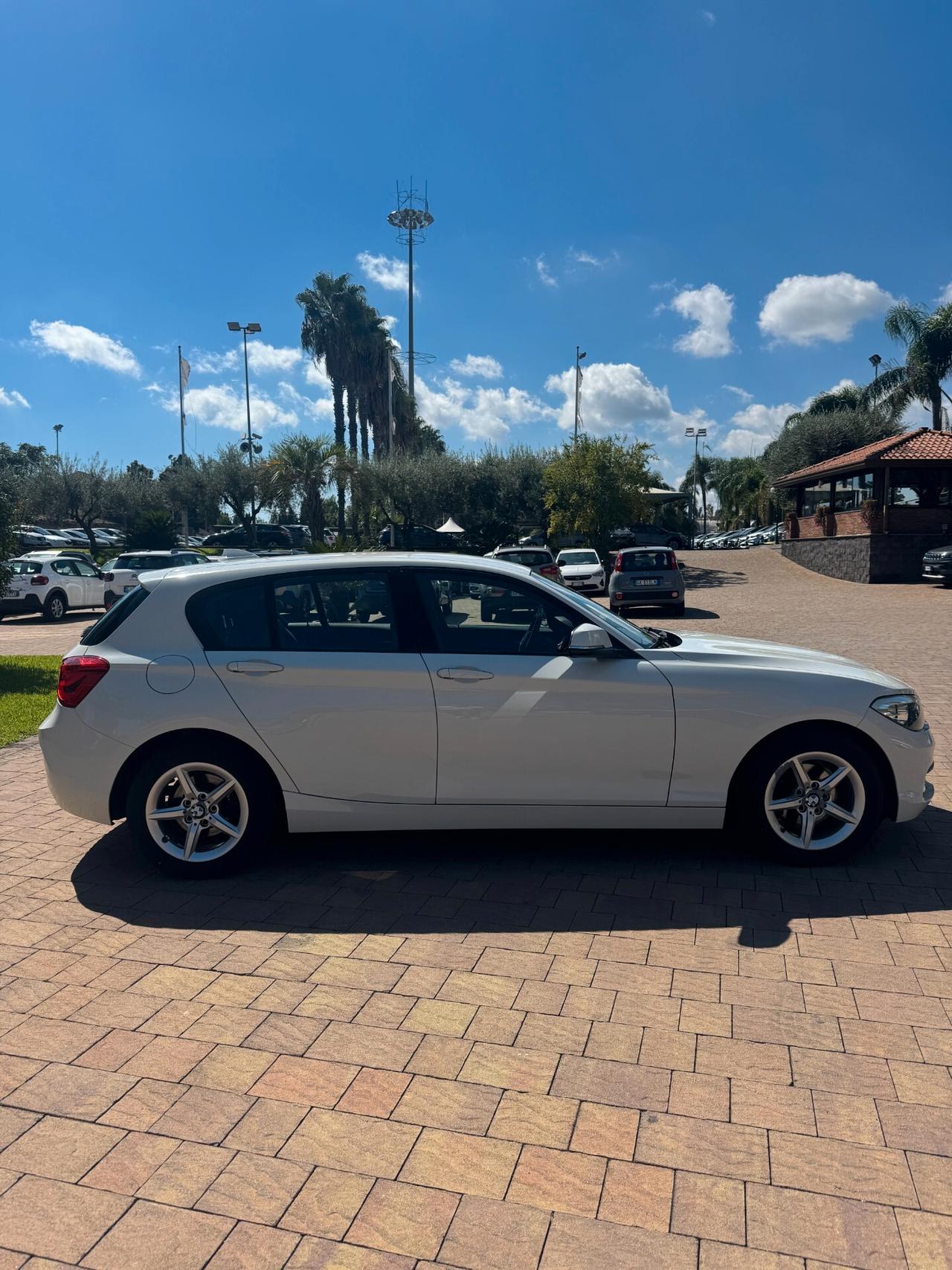 Bmw 116 116d 5p. Urban