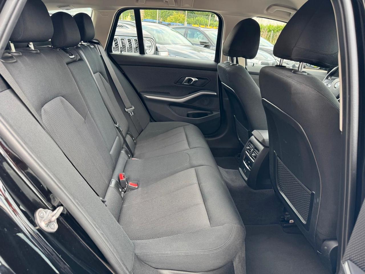 Bmw 330 330e xDrive Touring Business Advantage