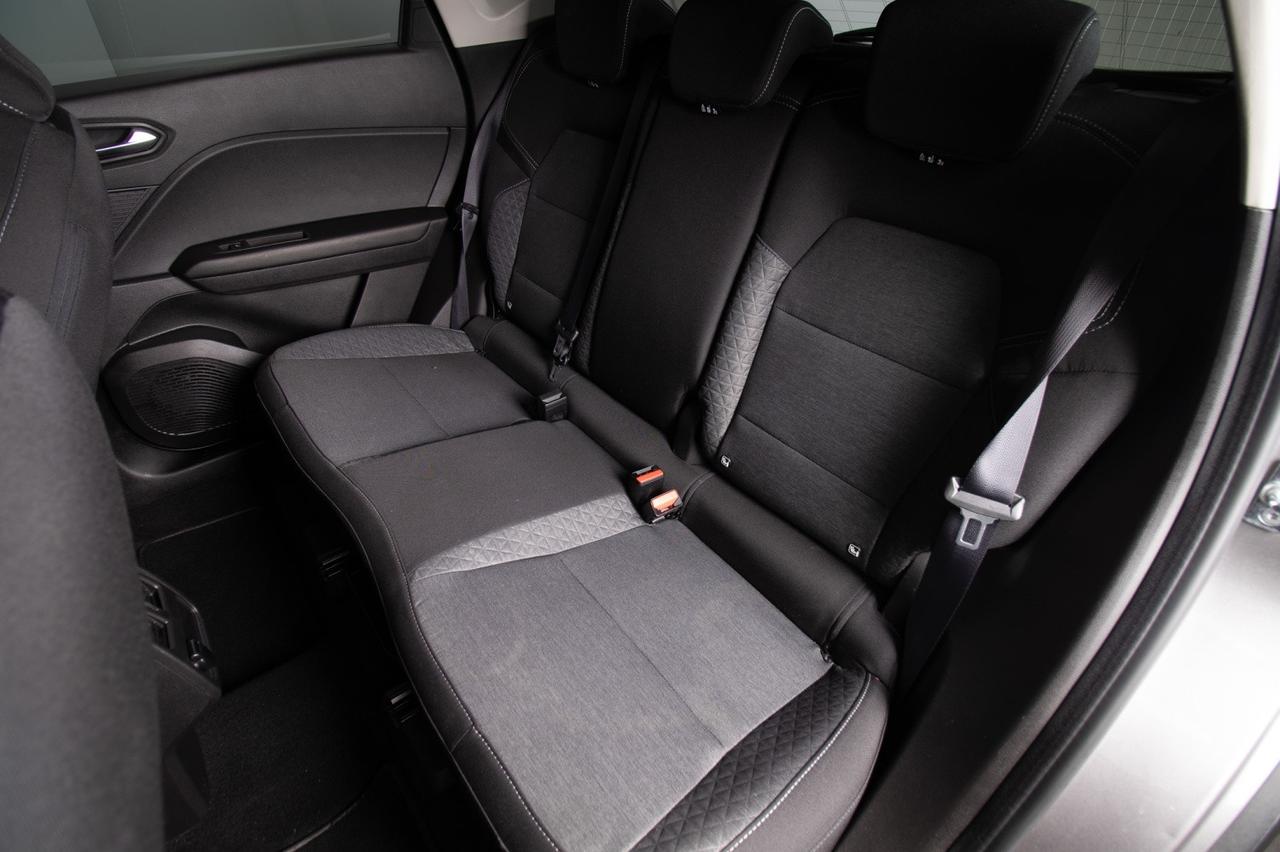 Renault Captur 1.6 E-tech Ful Hybrid Evolution 145cv Auto