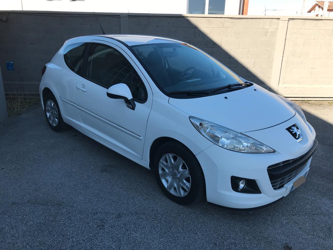 Peugeot 207 1.4 HDi 70CV 3p. Active