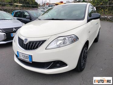 LANCIA - Ypsilon 1.0 firefly hybrid Silver s&s 70cv 5p.ti