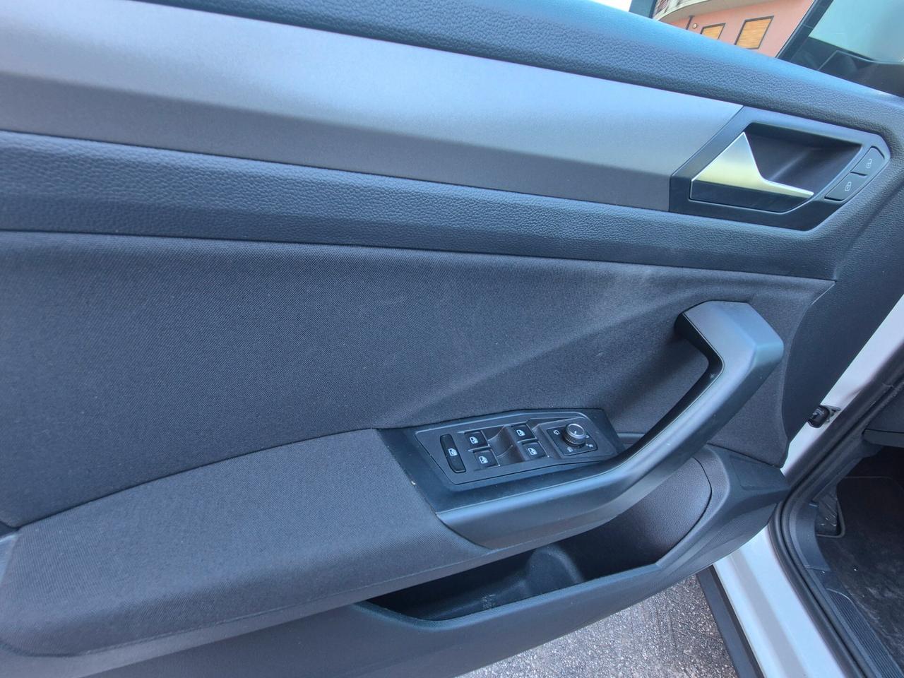 Volkswagen T-Roc 2.0 TDI 150 CV DSG AUTOM/NAVIG/RETROCAM 2021