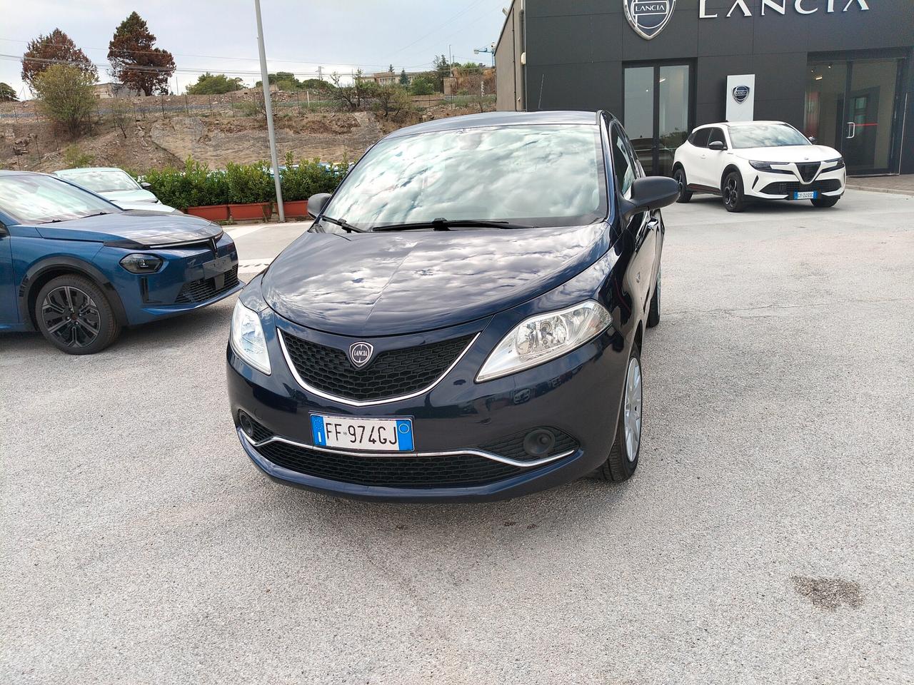 Lancia Ypsilon 1.2 69 CV 5 porte Silver
