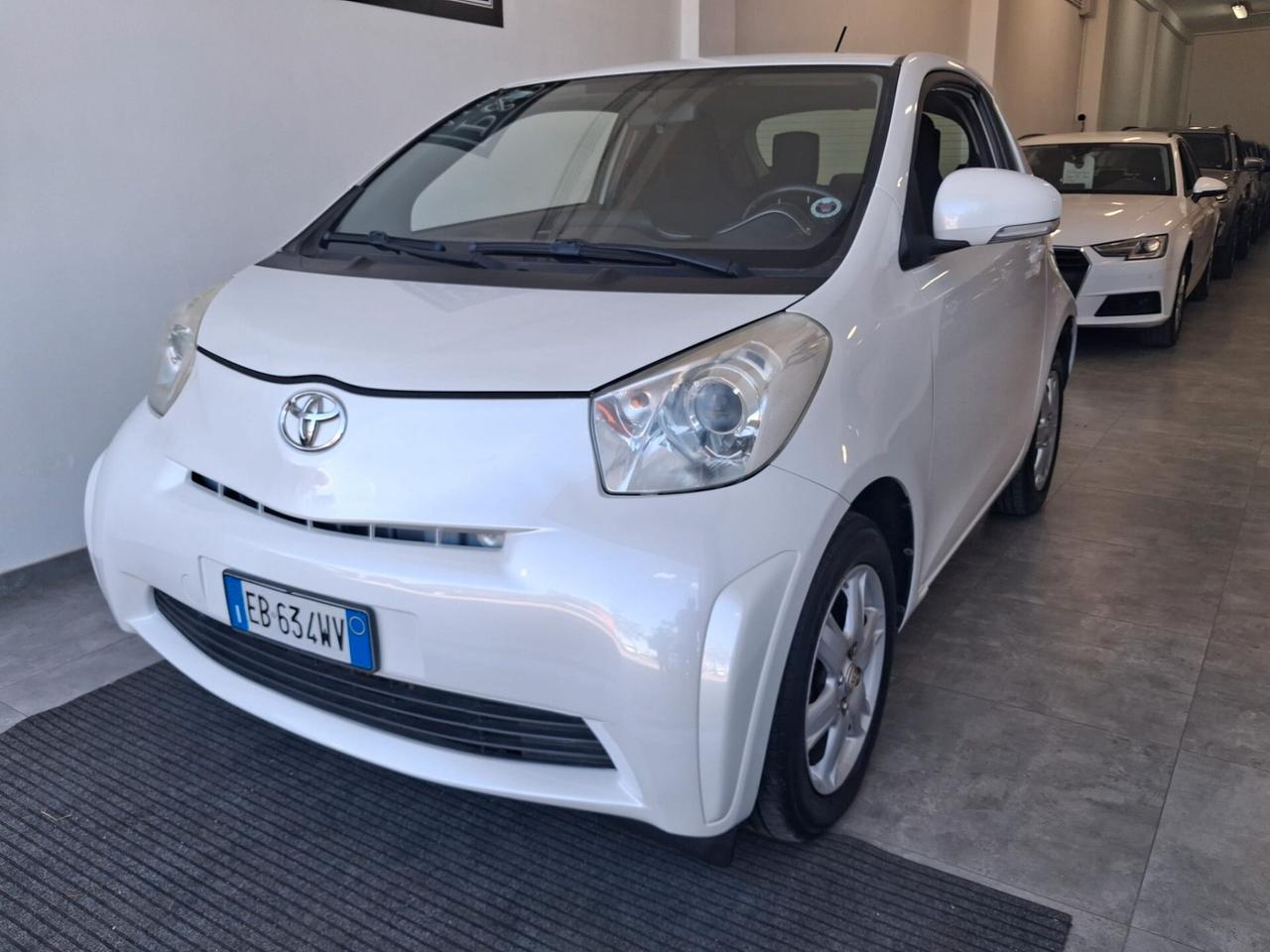Toyota iQ 1.0 Sol