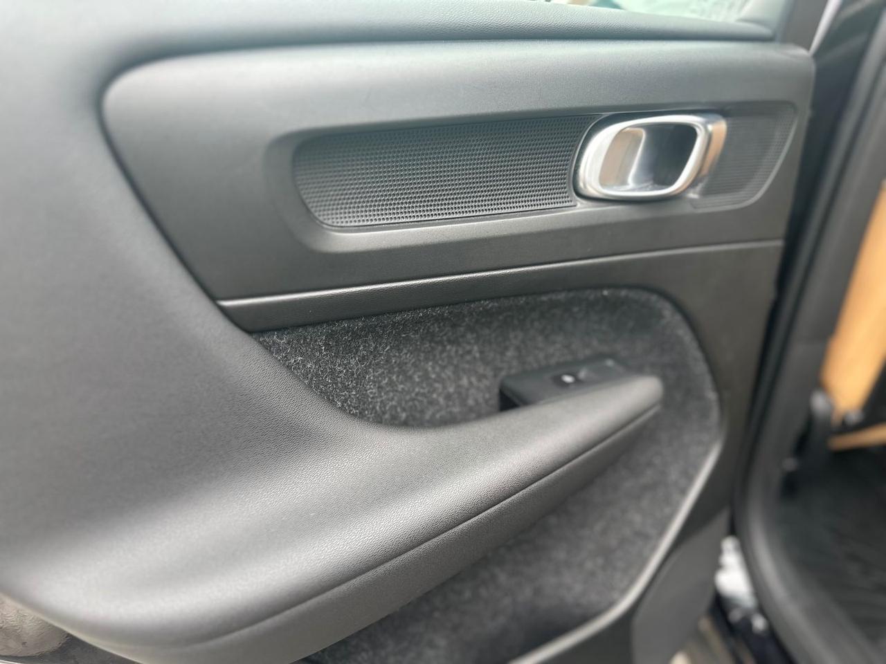 Volvo XC40 Momentum D3