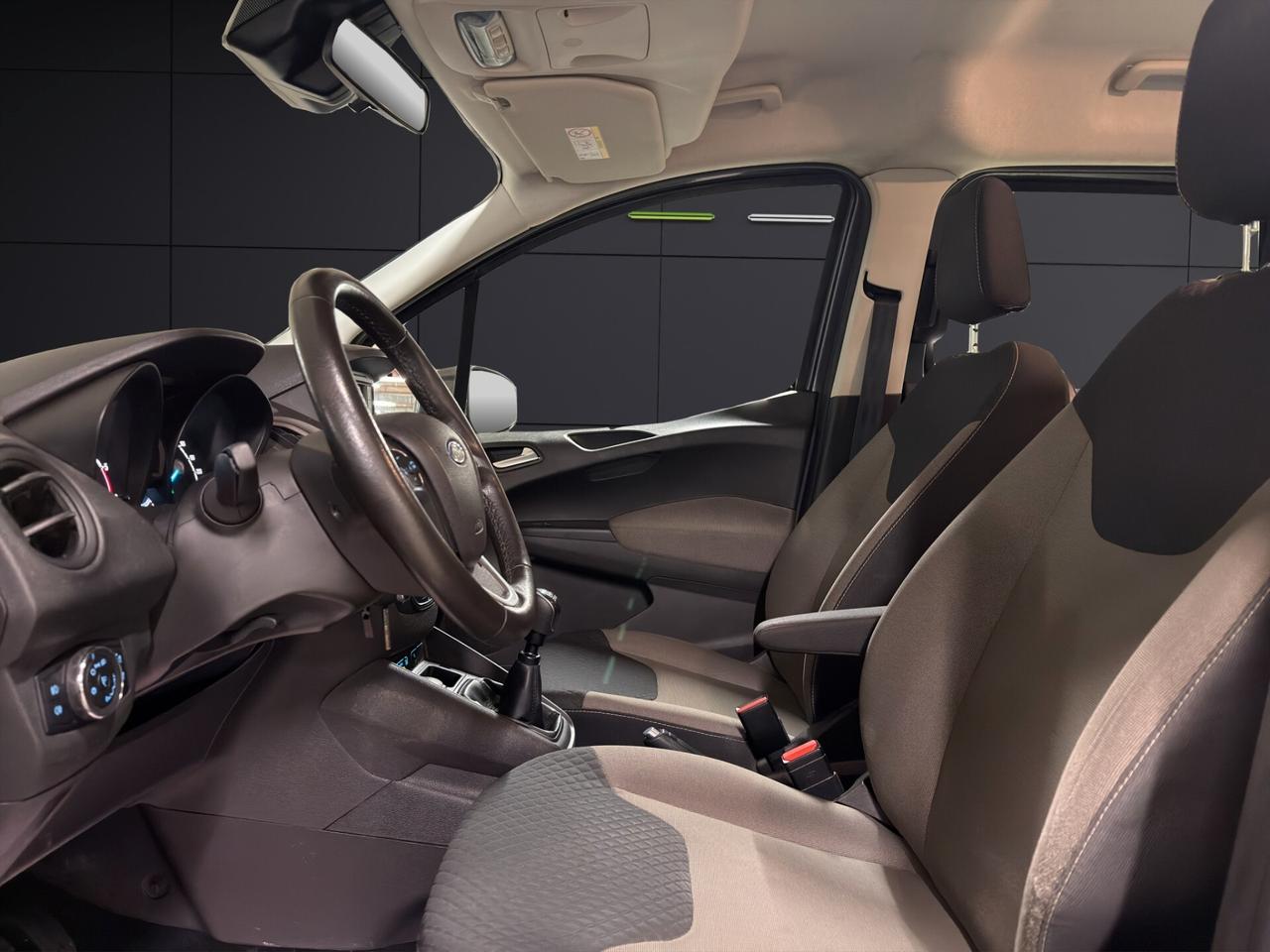 Ford Tourneo Courier 1.5 TDCI 100 CV S&S Plus