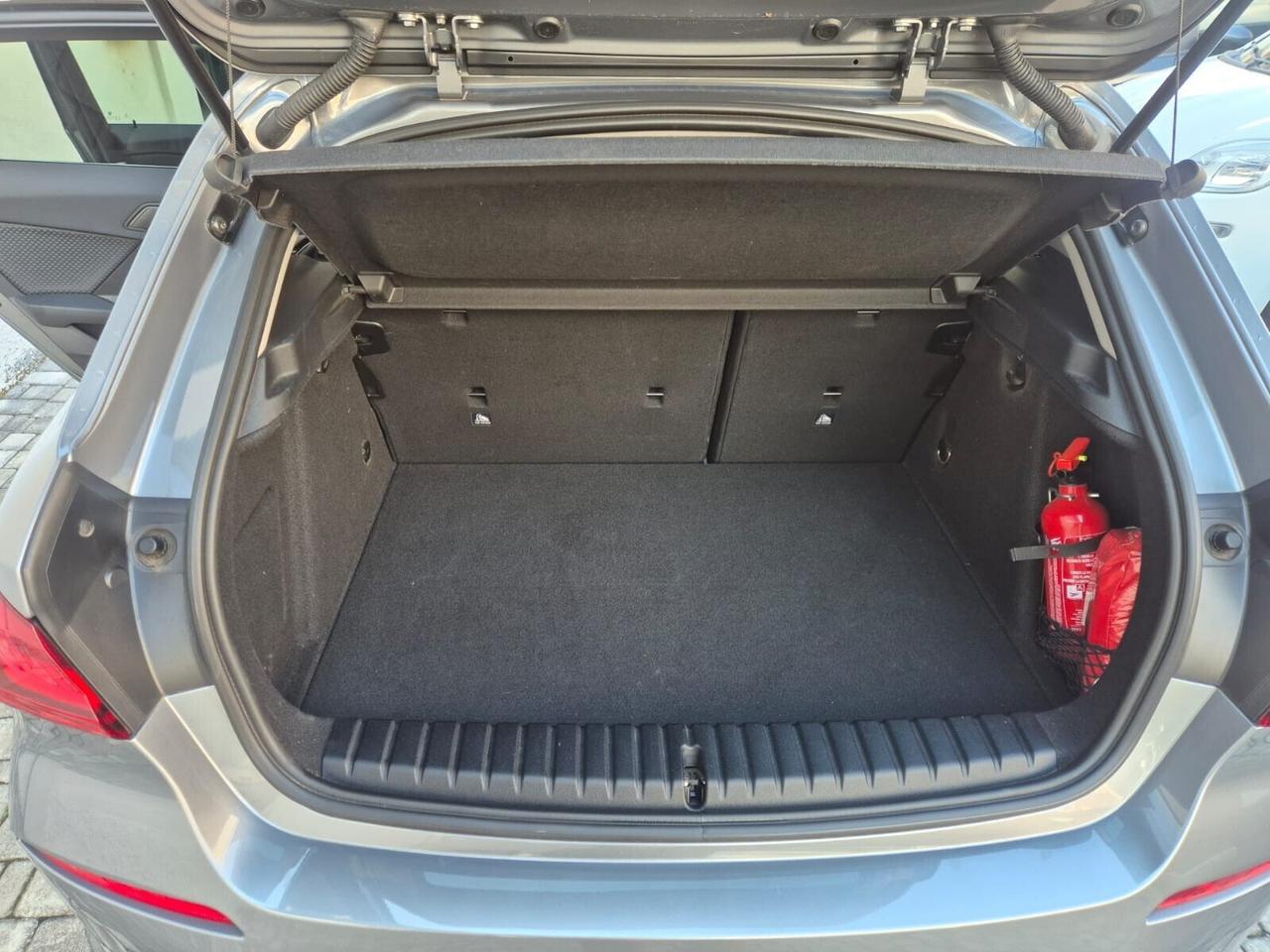 Bmw 116d 5p. CAMBIO AUTOMATICO OK NEOPATENTATI