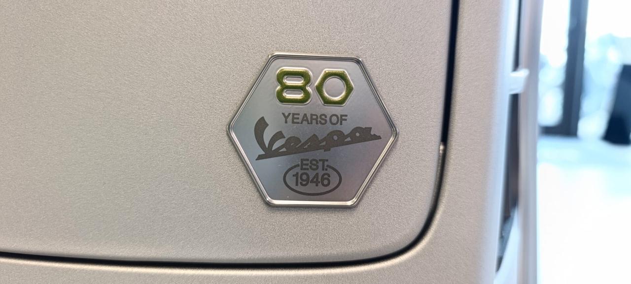 Vespa 310 GTS hpe Edizione Ottantesimo 80 TH