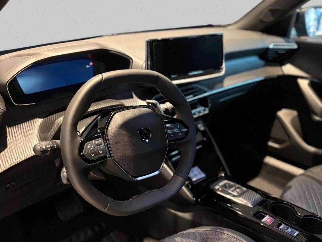 Peugeot 2008 PureTech 130 S&S EAT8 Allure