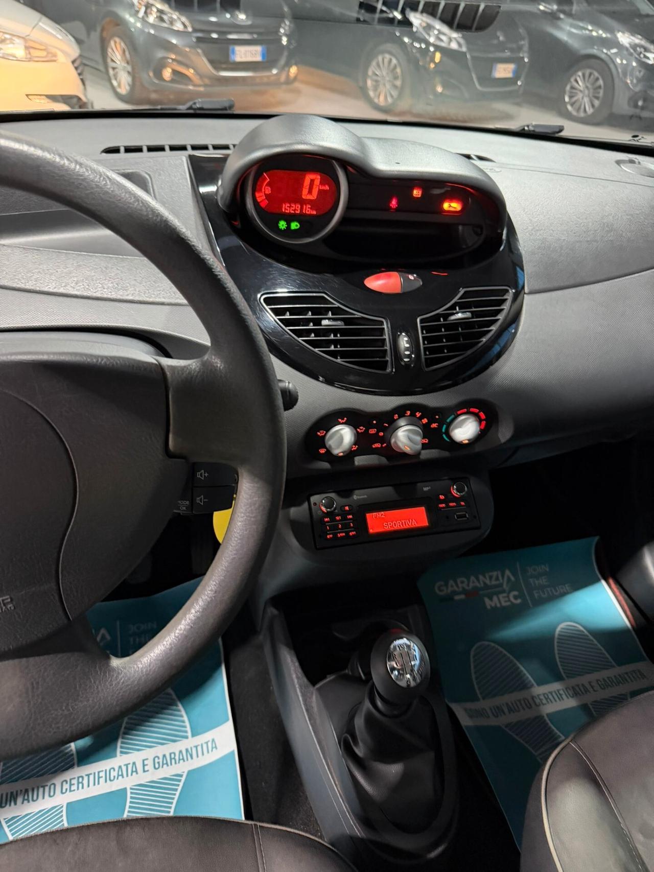 Renault Twingo Benzina Neopatentati
