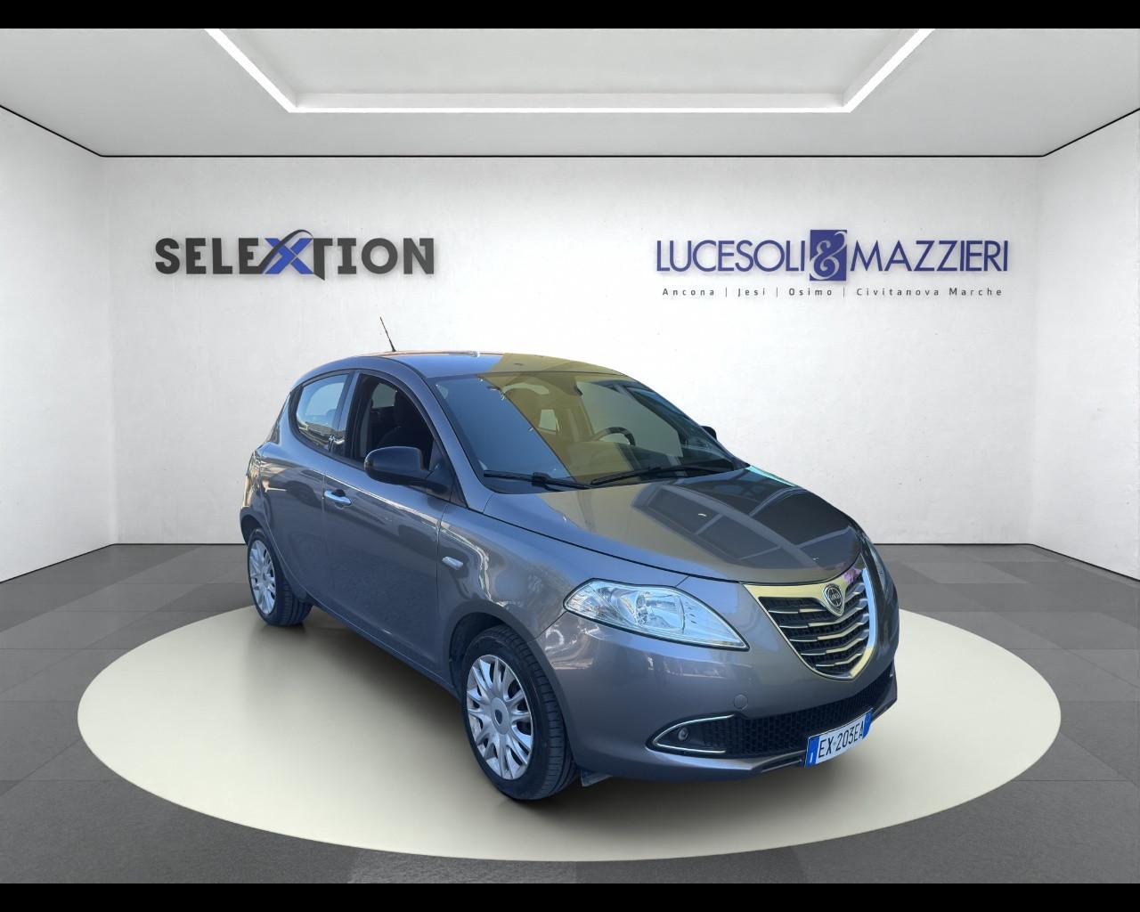 LANCIA Ypsilon 3ª serie - Ypsilon 1.2 69 CV 5 porte S&S Gold